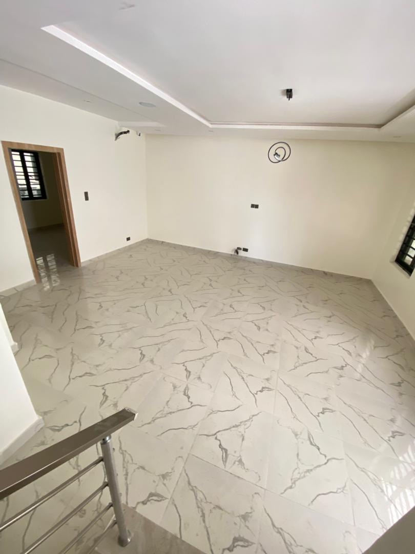 Luxury 4 bedroom semi detached duplex + BQ
