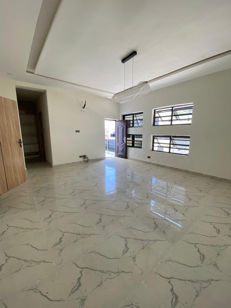 Luxury 4 bedroom semi detached duplex + BQ