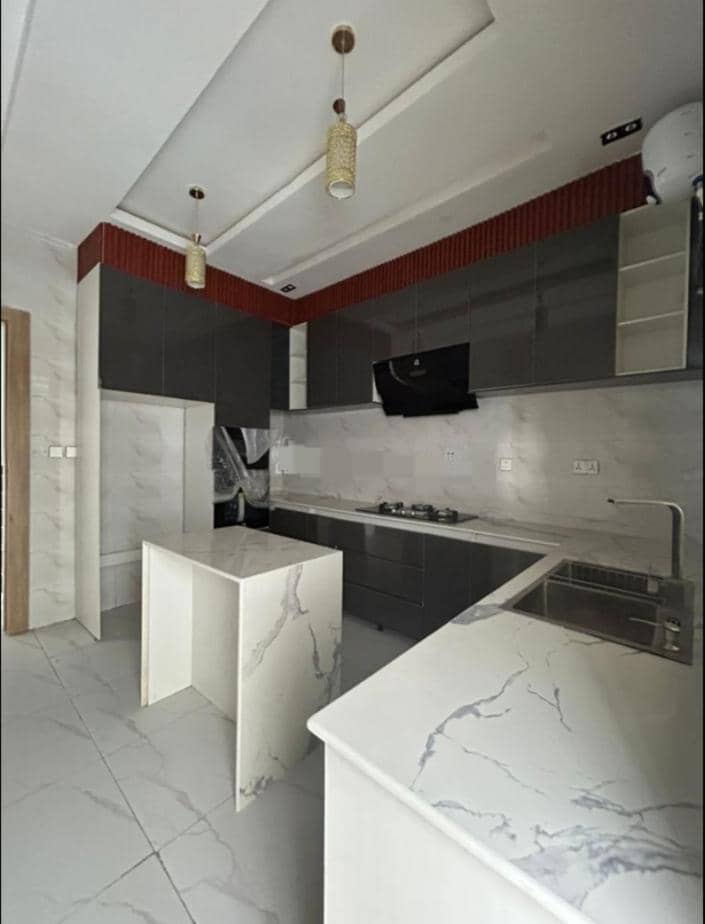 4 BEDROOM SEMI-DETACHED DUPLEX