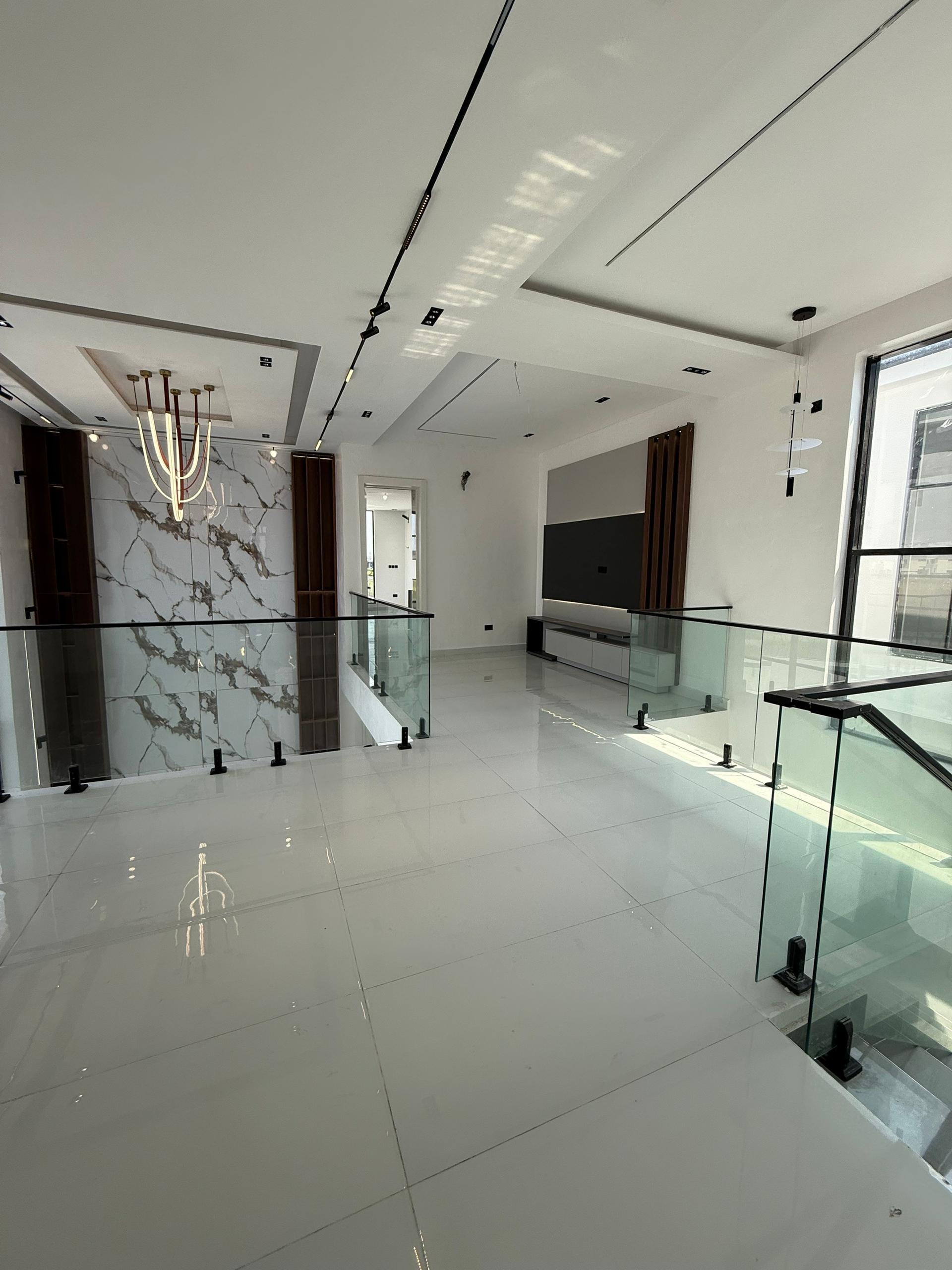 5 bedroom fully detached duplex & cinema