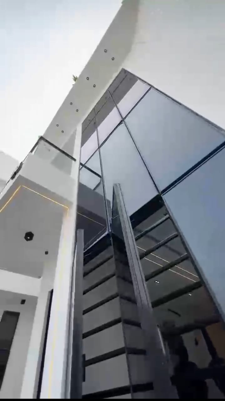 EXQUISITE 5 BEDROOM DETACHED DUPLEX with BQ