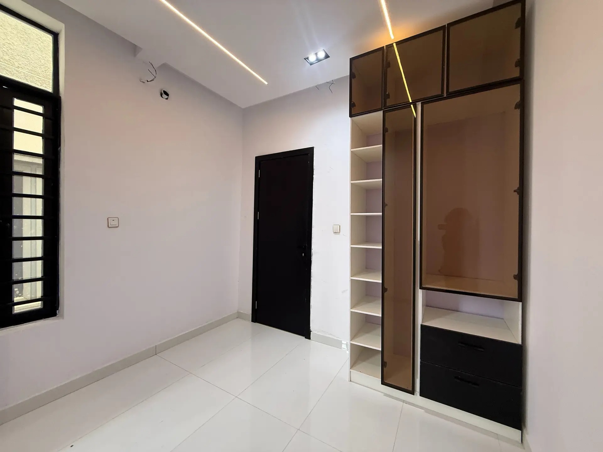 4 Bedroom Detached House for Sale at Ikota