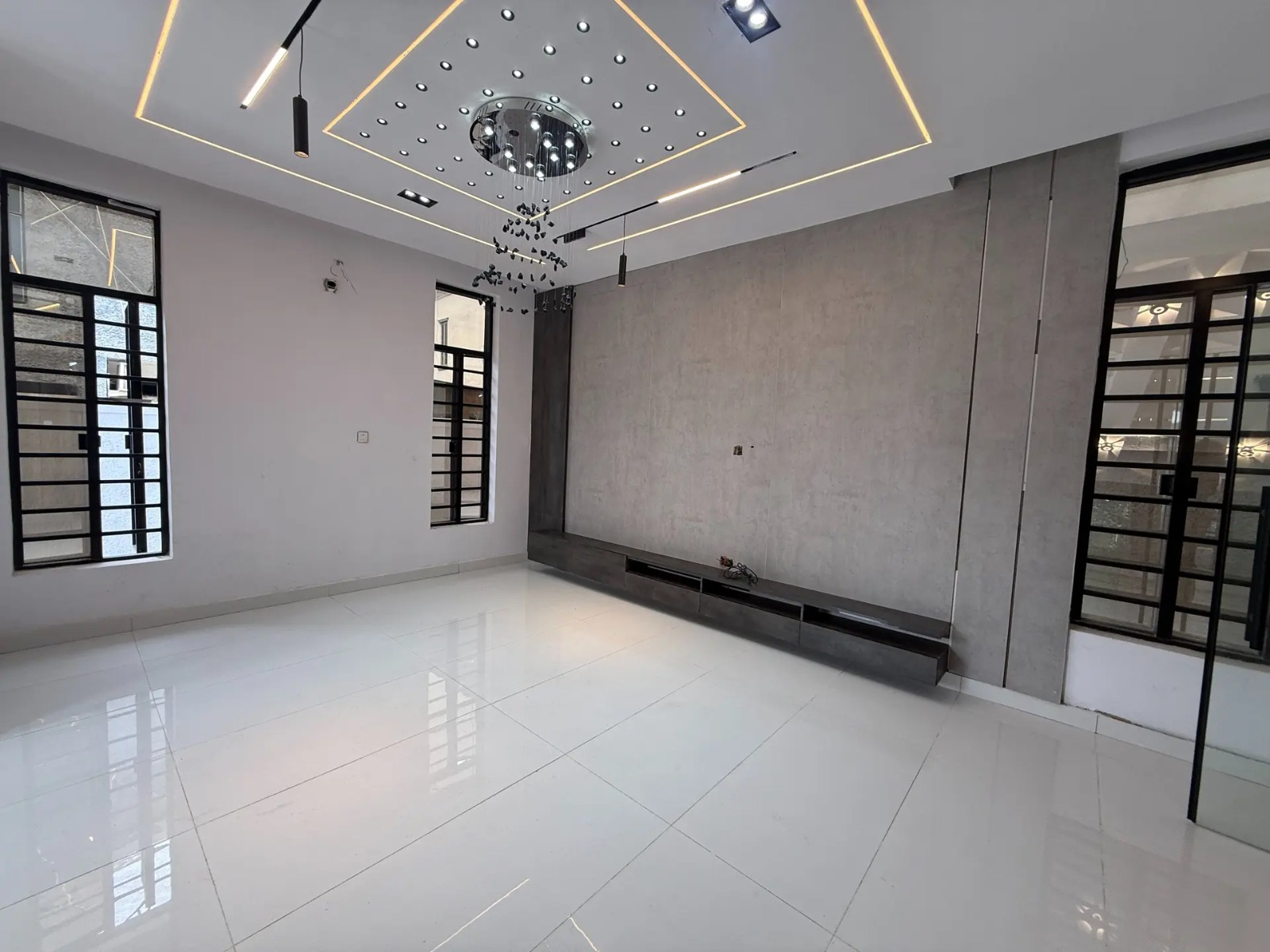4 Bedroom Detached House for Sale at Ikota