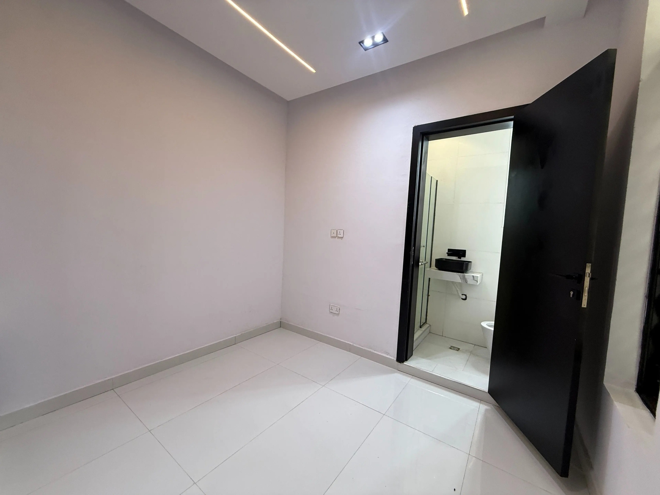 4 Bedroom Detached House for Sale at Ikota