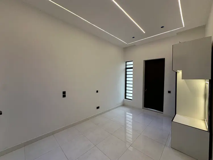 Super Luxury 5 Bedroom Fully Detached with BQ in Chevron