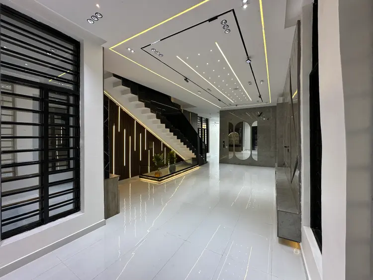 Super Luxury 5 Bedroom Fully Detached with BQ in Chevron
