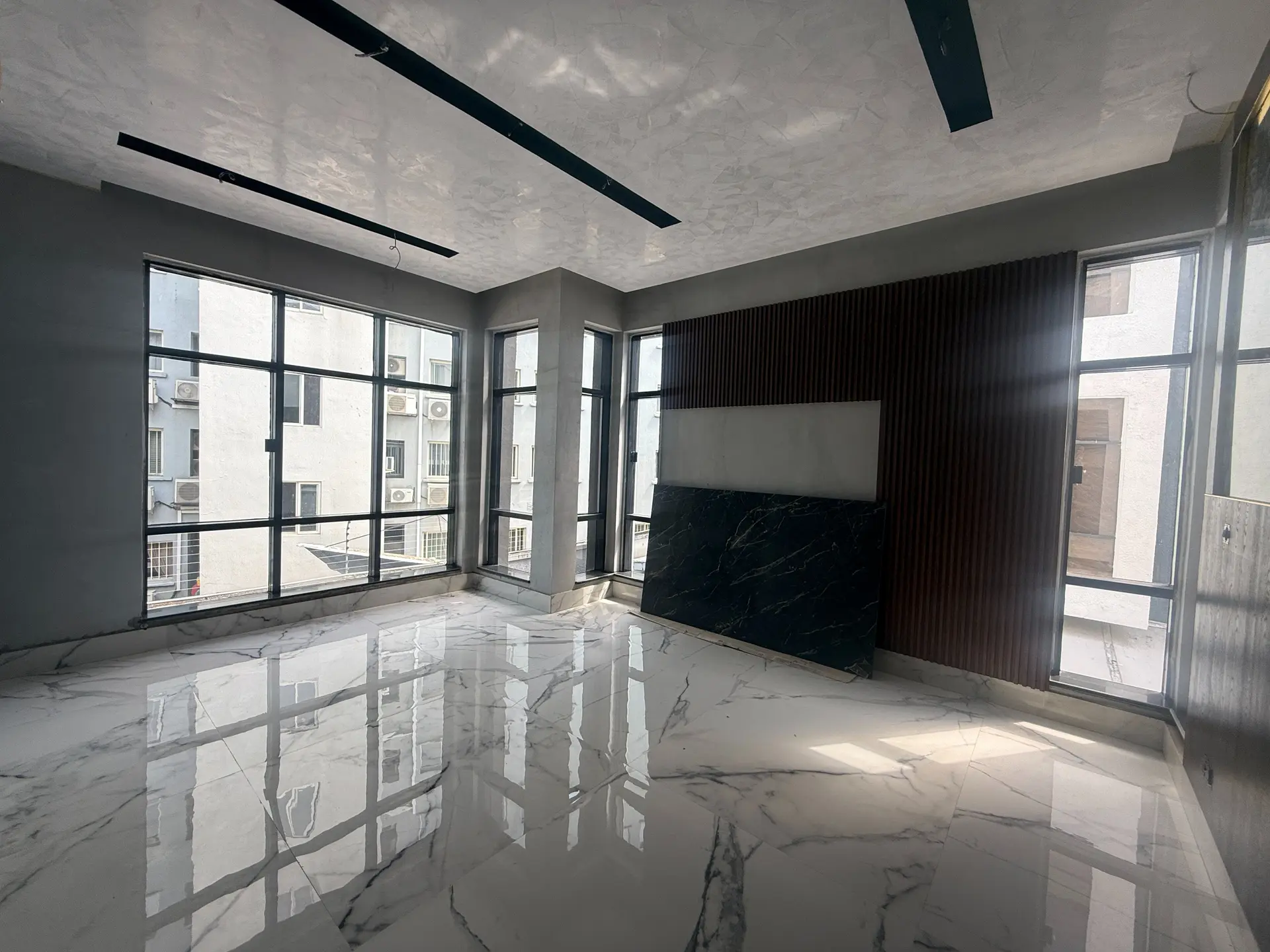 5 BEDROOM SEMI-DETACHED FOR SALE — VICTORIA ISLAND