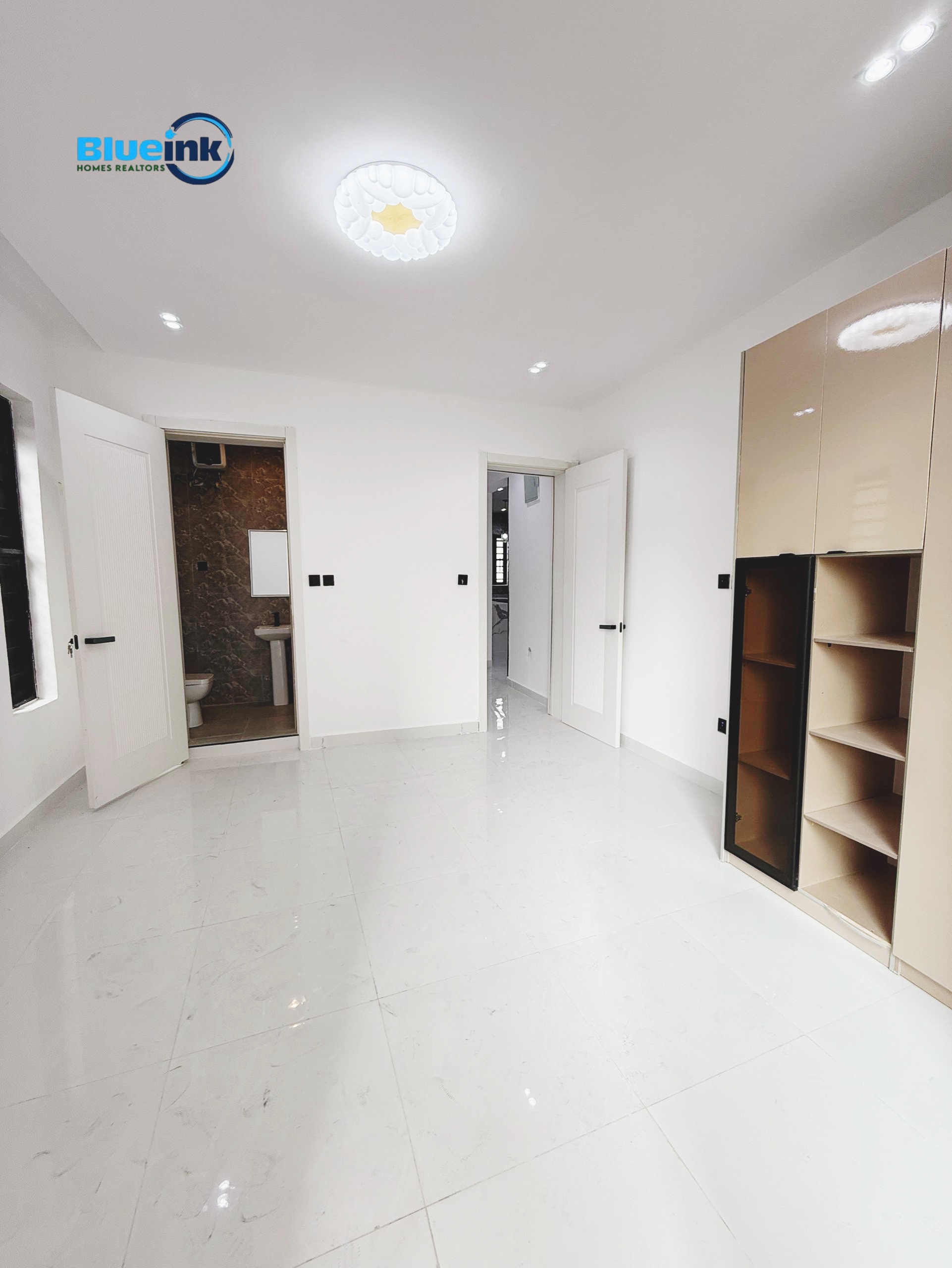 Luxury 2 Bedroom Apartment for Sale