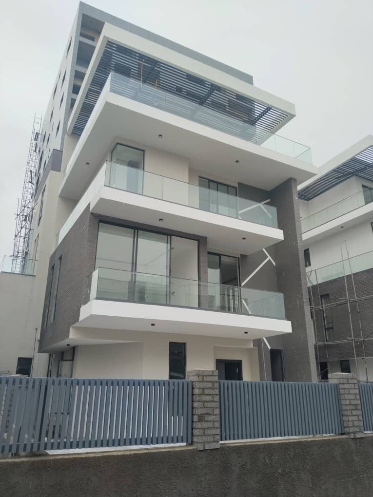 6 BEDROOM FULLY DETACHED DUPLEX FOR SALE — BANANA ISLAND, IKOYI