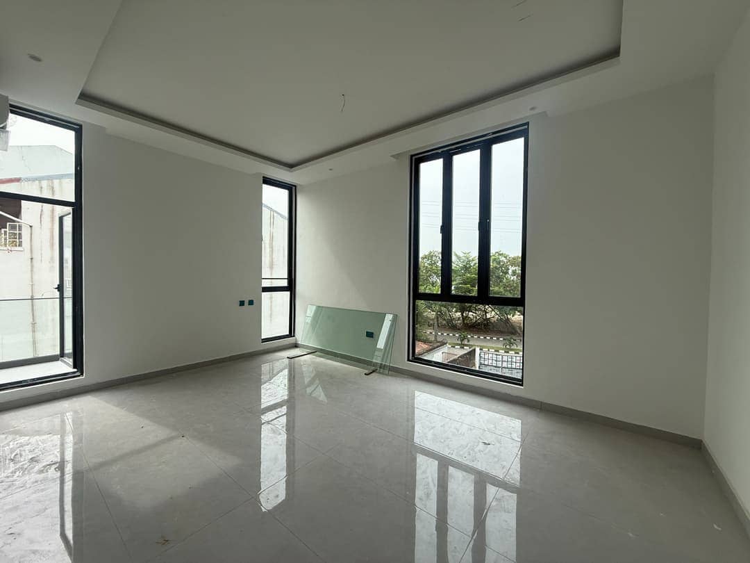6 BEDROOM FULLY DETACHED DUPLEX FOR SALE — BANANA ISLAND, IKOYI