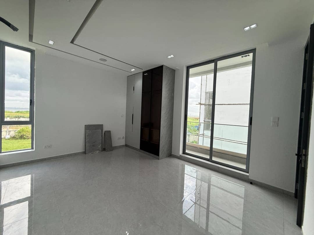 5 BEDROOM FULLY DETACHED DUPLEX FOR SALE — PARKVIEW ESTATE, IKOYI
