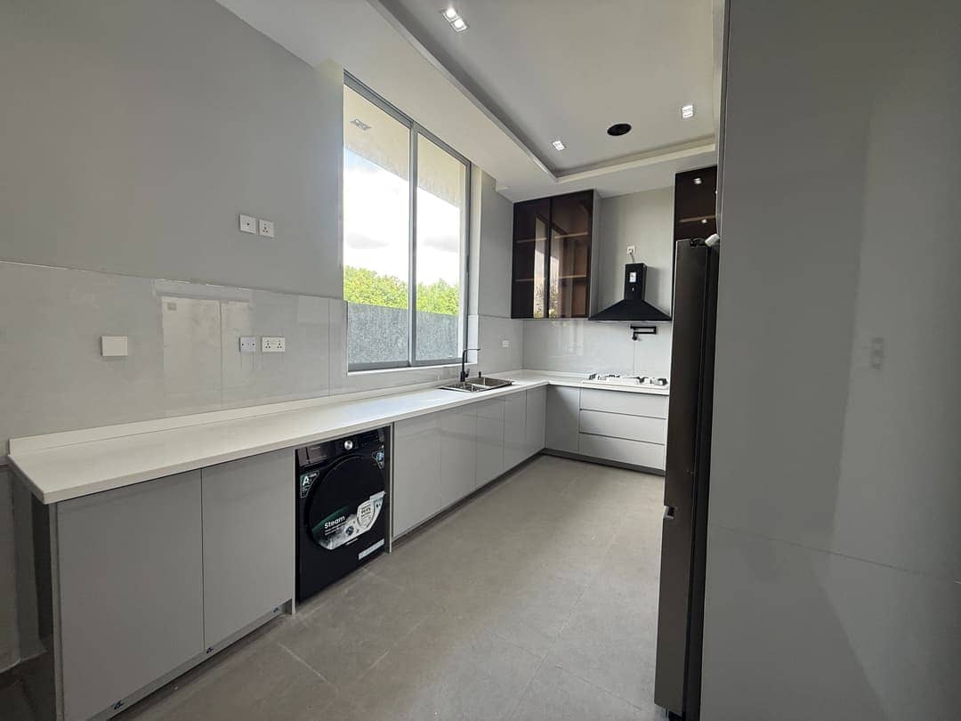 5 BEDROOM FULLY DETACHED DUPLEX FOR SALE — PARKVIEW ESTATE, IKOYI