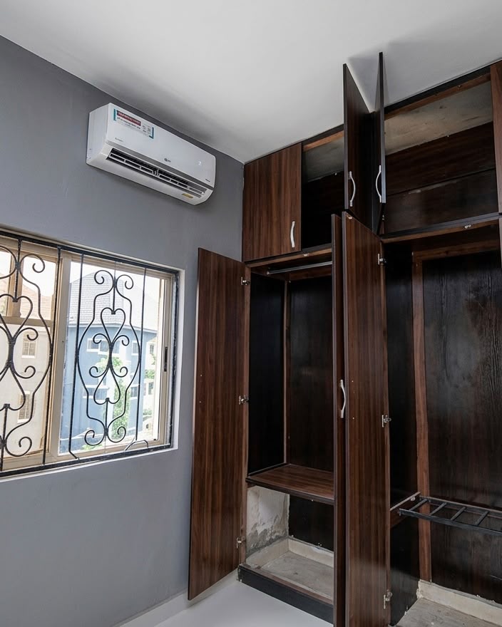 Spacious 2 bedroom flat for rent