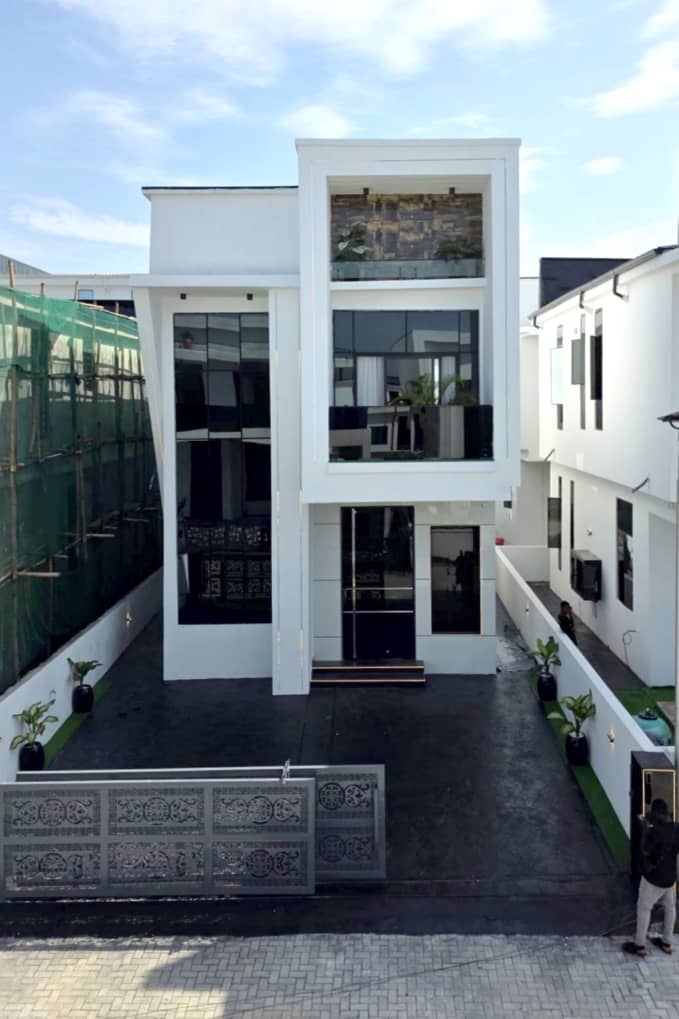 5 BEDROOM PLUS BQ DETACHED FOR SALE