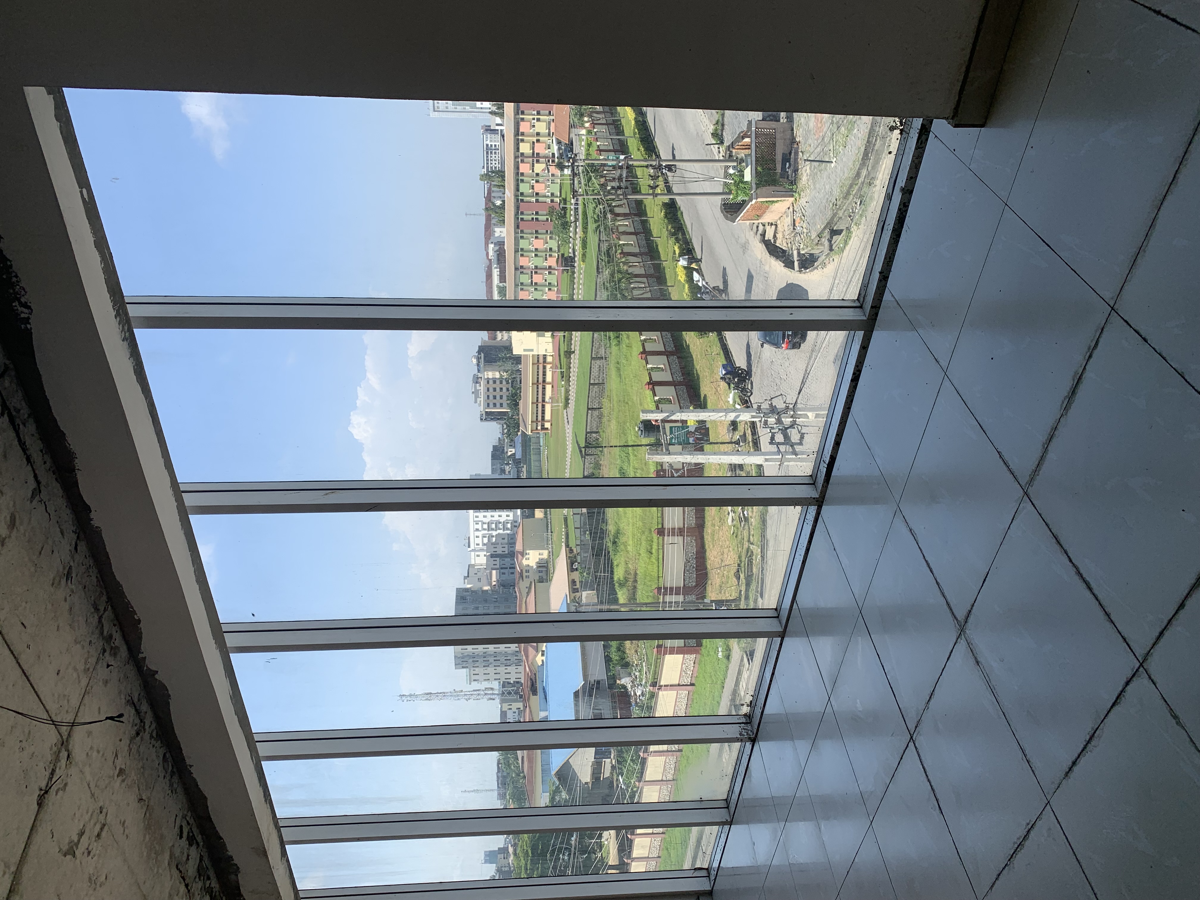 4 STOREY COMMERCIAL BUILDING FOR SALE
