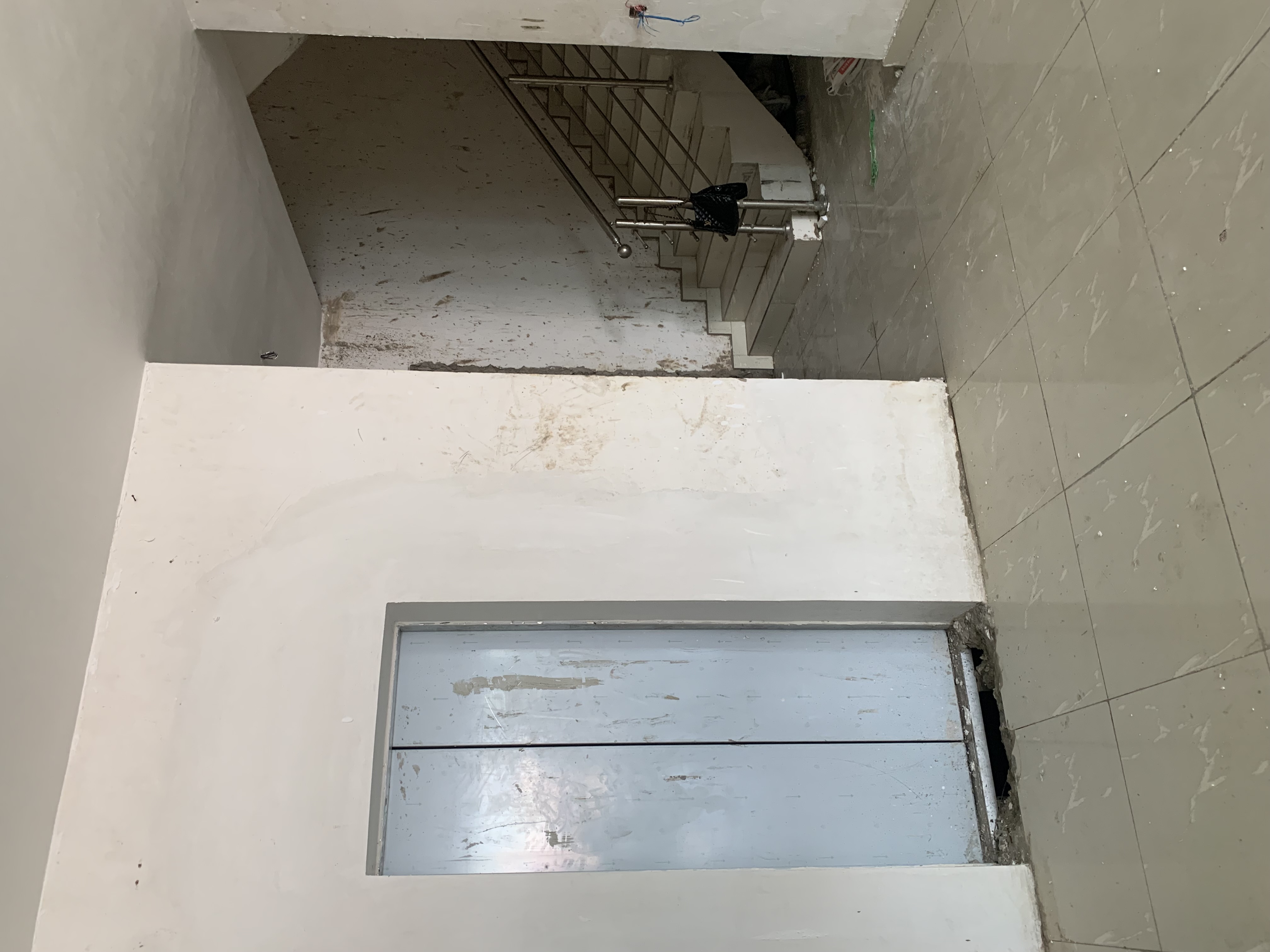 4 STOREY COMMERCIAL BUILDING FOR SALE