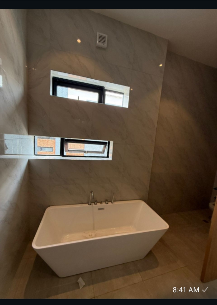 4 Bedroom flat