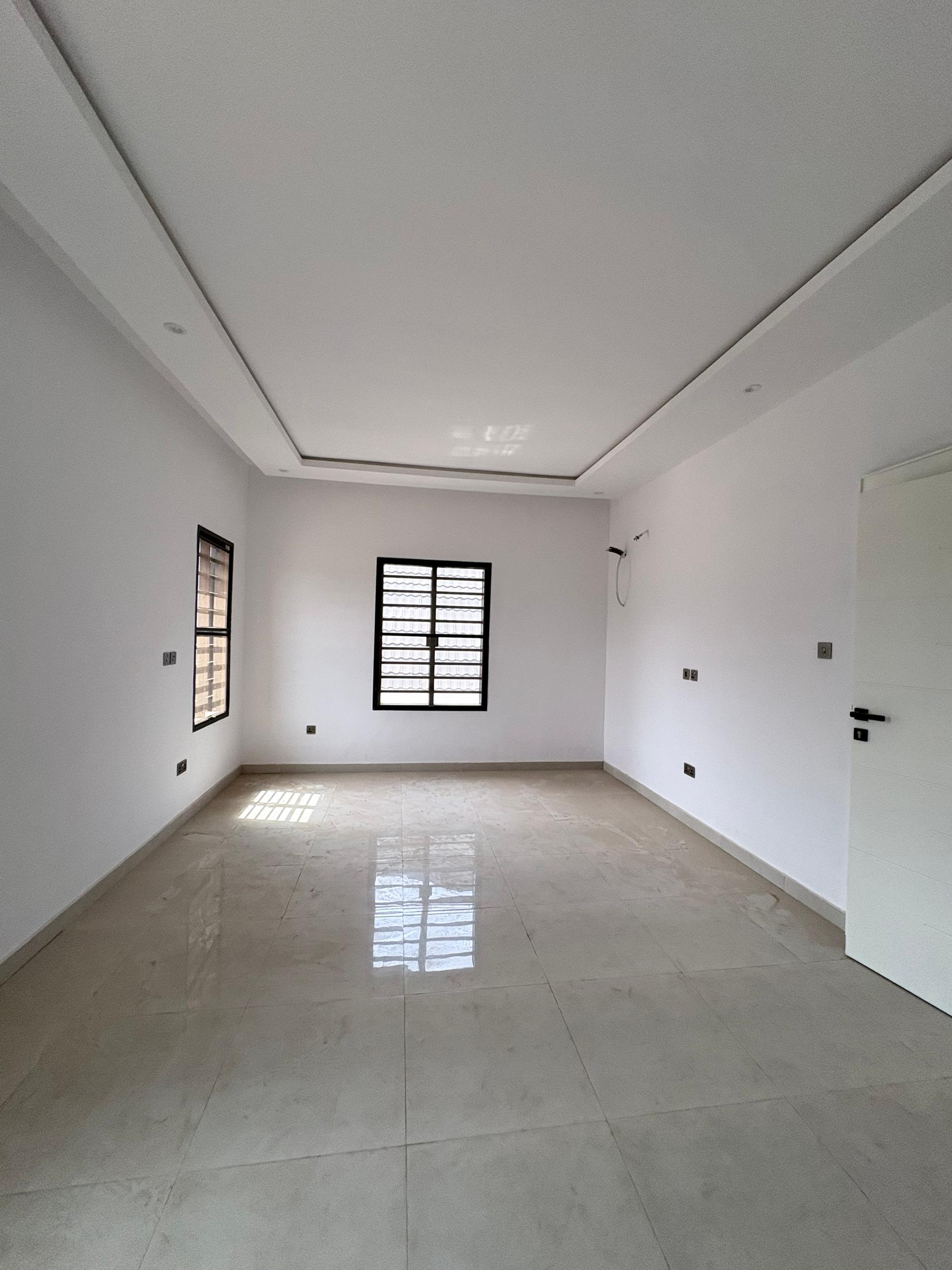 FULLY DETACHED 5-BEDROOM DUPLEX WITH ROOM AND PARLOUR BQ