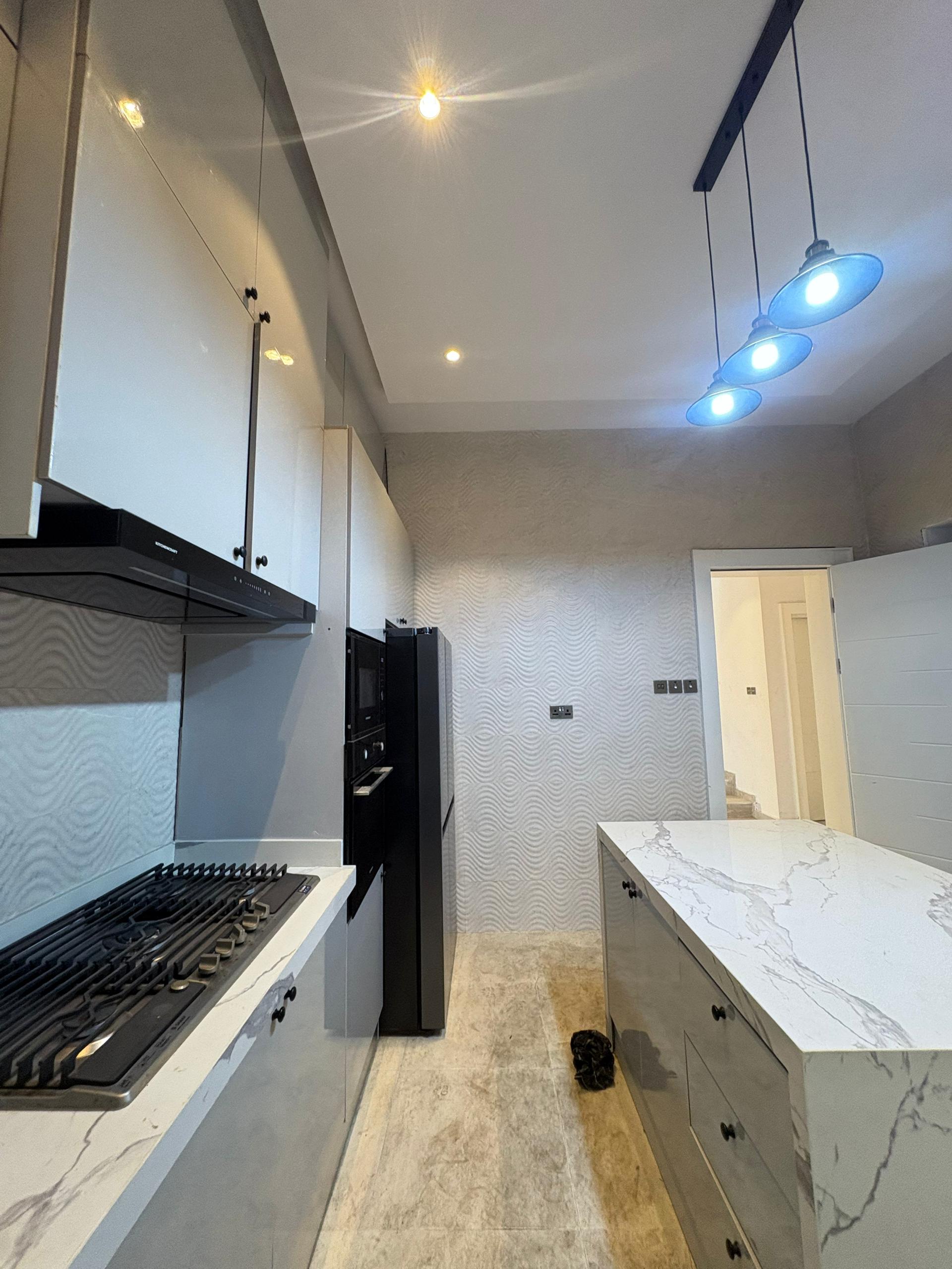 FULLY DETACHED 5-BEDROOM DUPLEX WITH ROOM AND PARLOUR BQ