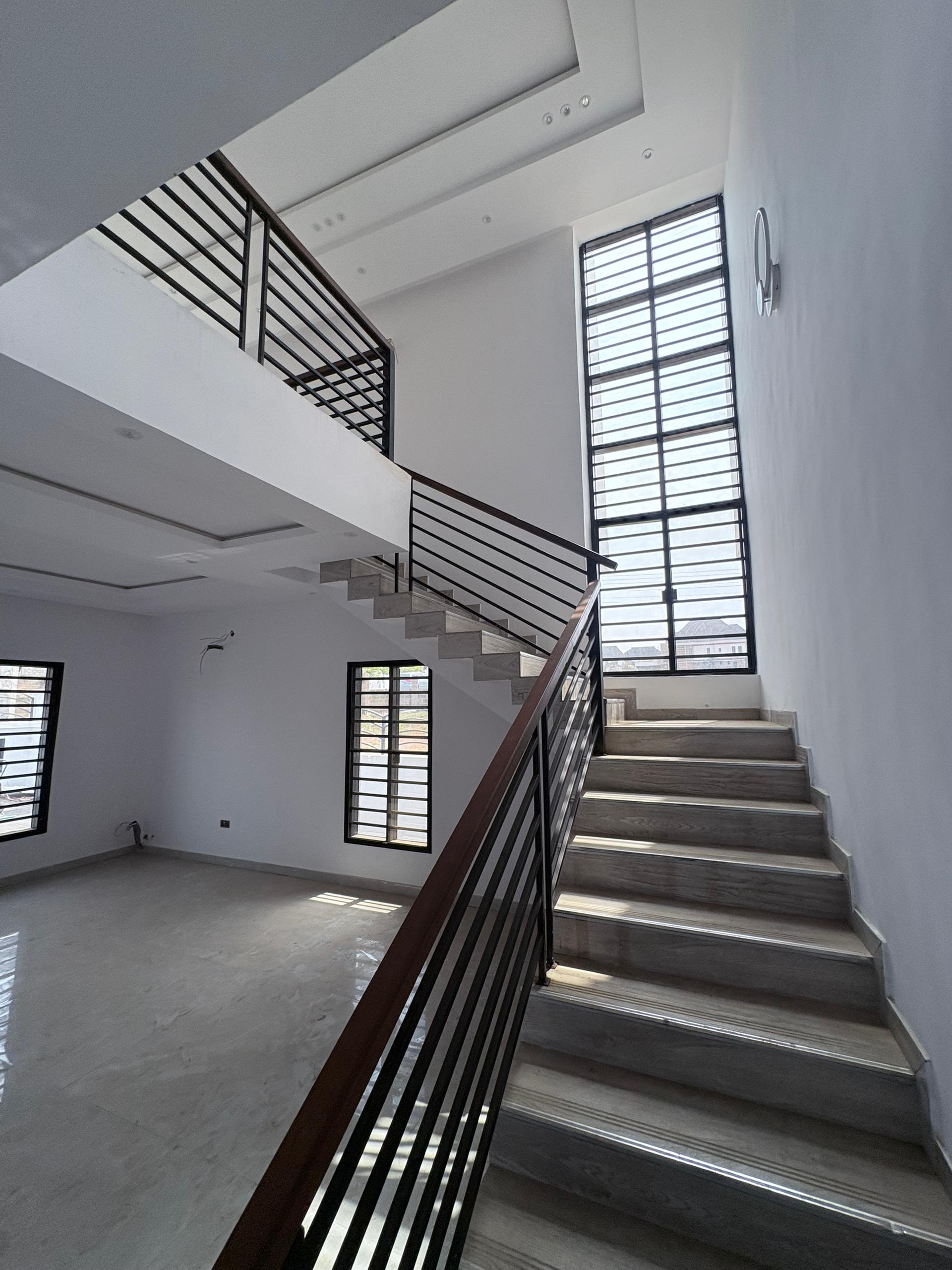 FULLY DETACHED 5-BEDROOM DUPLEX WITH ROOM AND PARLOUR BQ