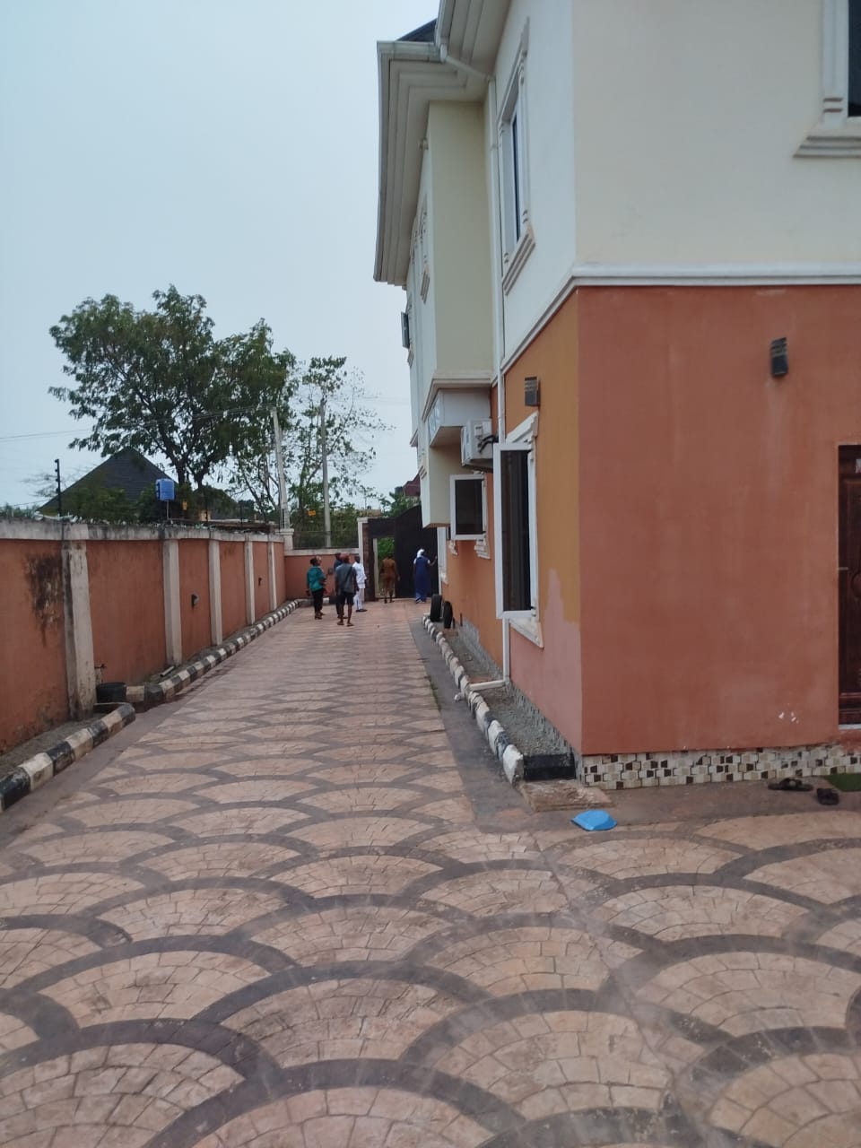 6-Bedroom Duplex + BQ.