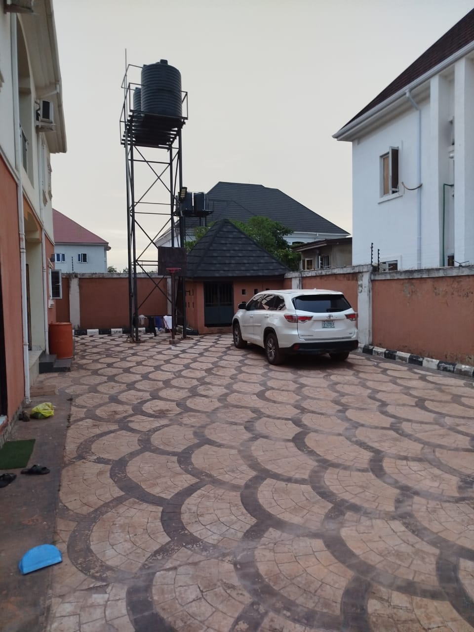 6-Bedroom Duplex + BQ.