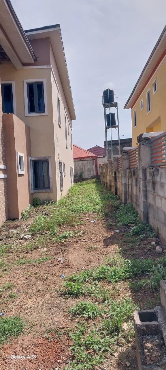 Distress alert fresh 70% finishing 4-bedroom duplex and BQ at the back