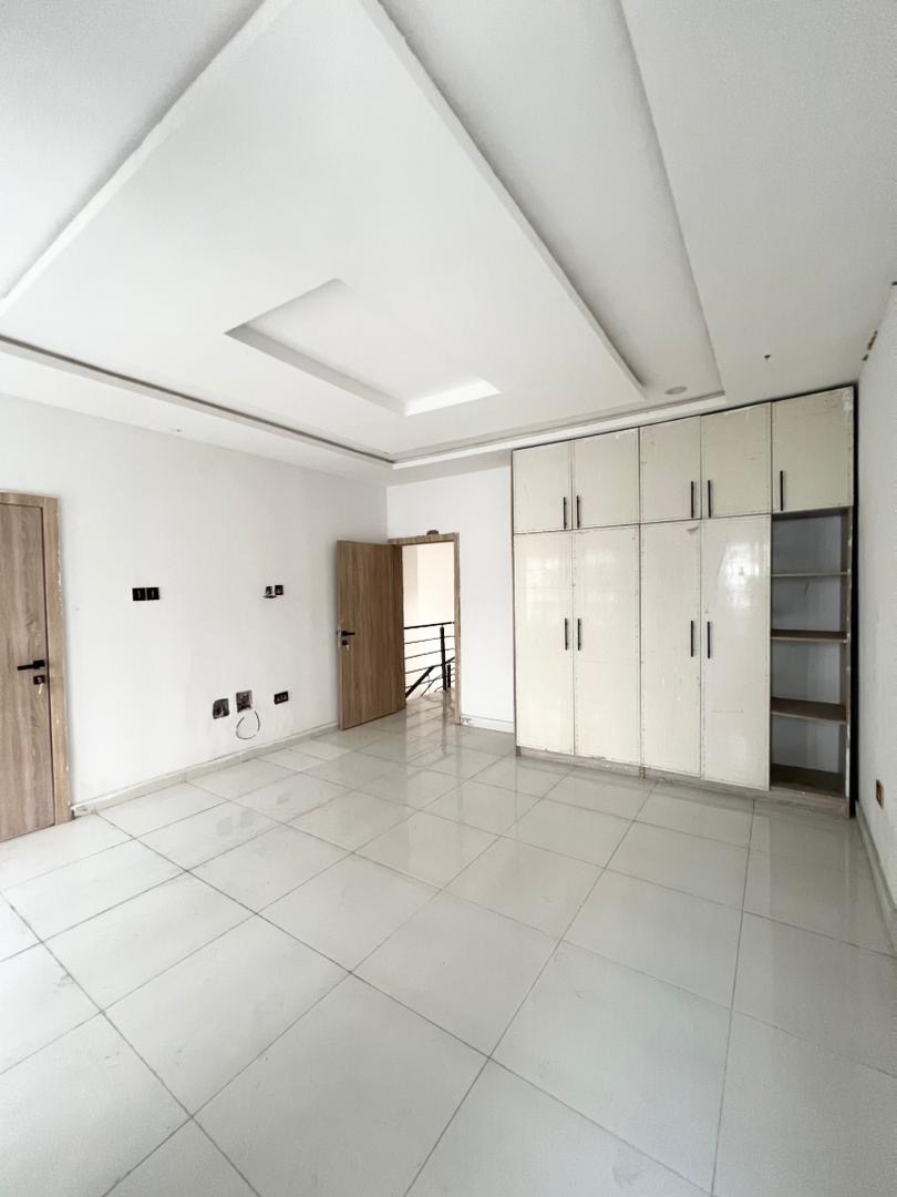 Newly built 3 bedroom terrace duplex