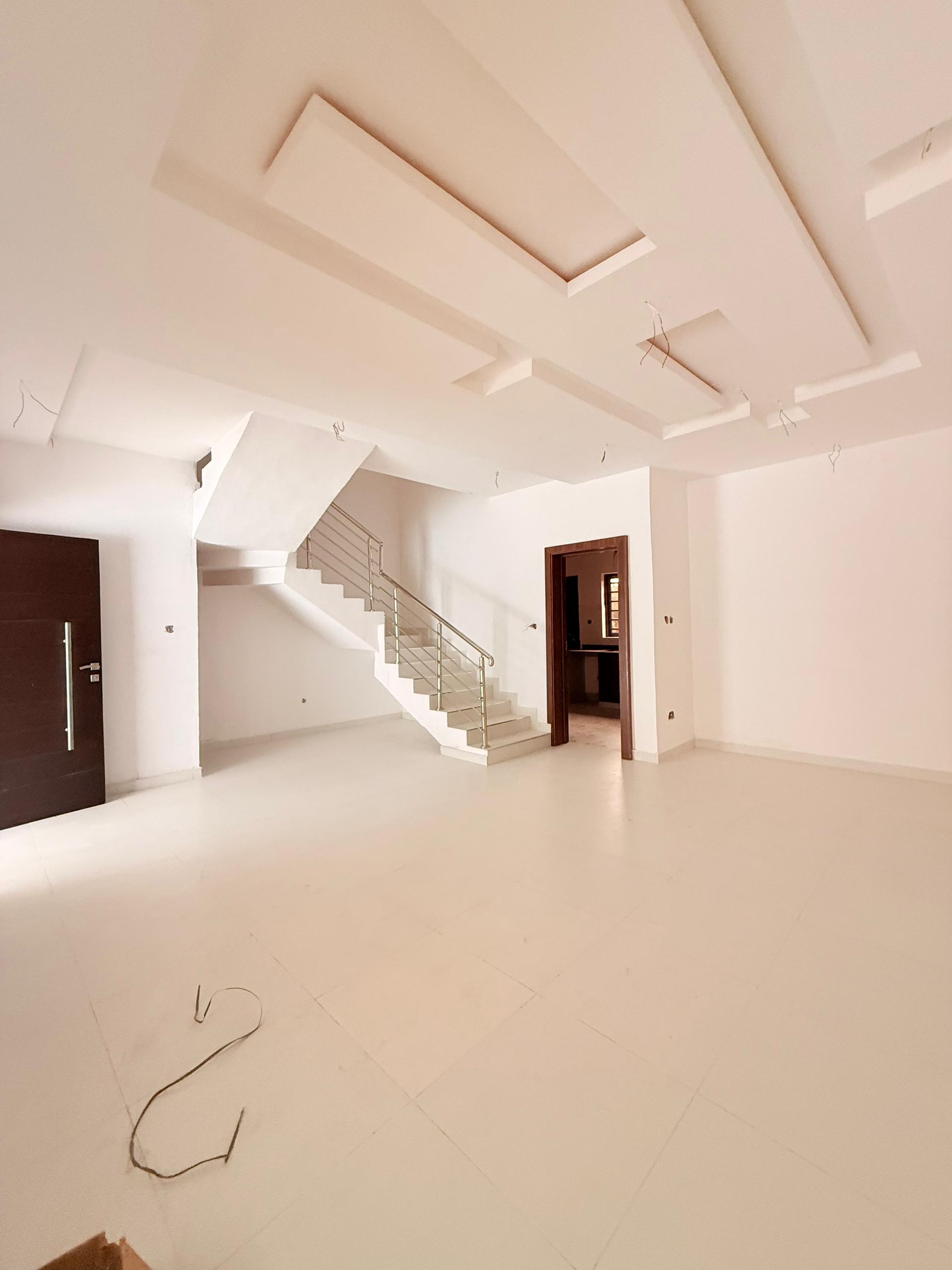 Luxury 3 bedroom semi detached duplex