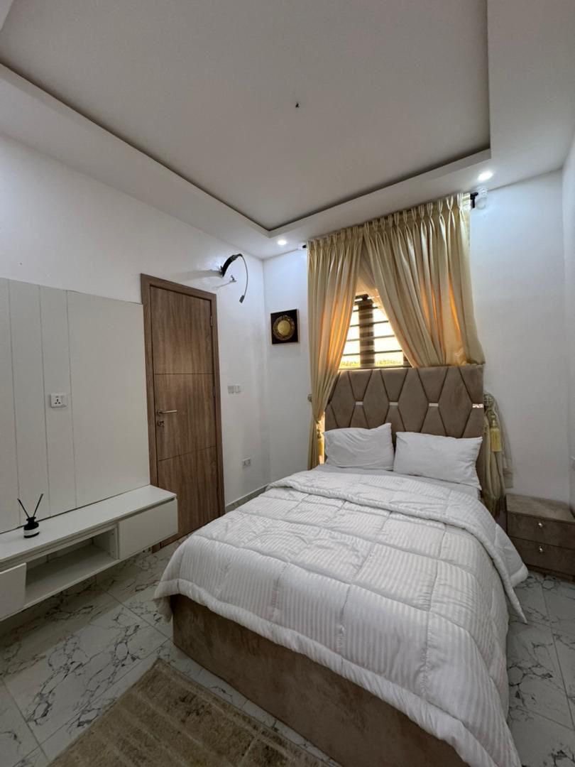 Luxury 3 bedroom fully detached bungalow + BQ