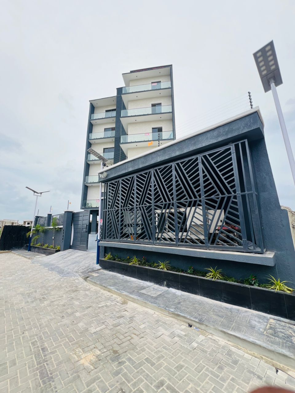 Luxury 1,2 & 3 Bedroom Apartment for sale in Lekki 1