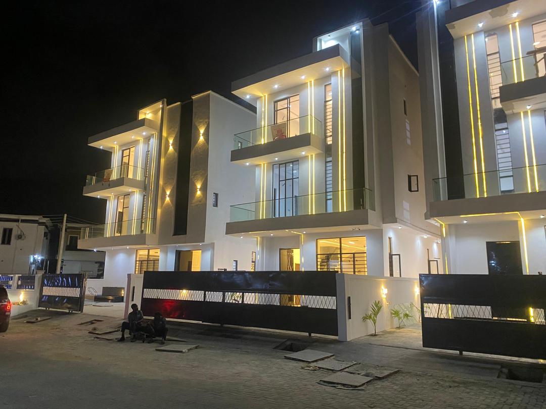 5 Bedroom luxury Fully Detached Duplex at Orchid