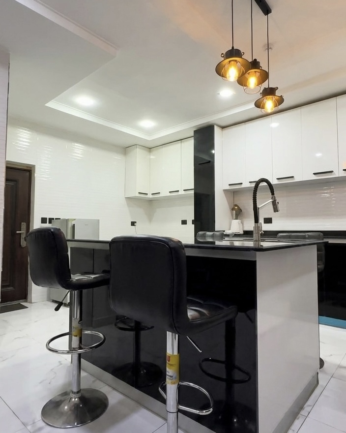5 Bedroom Duplex and BQ for sale