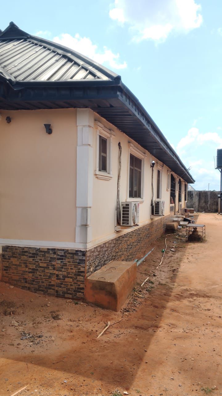 2 bedroom flat and 3 units of 1 bedroom flat.