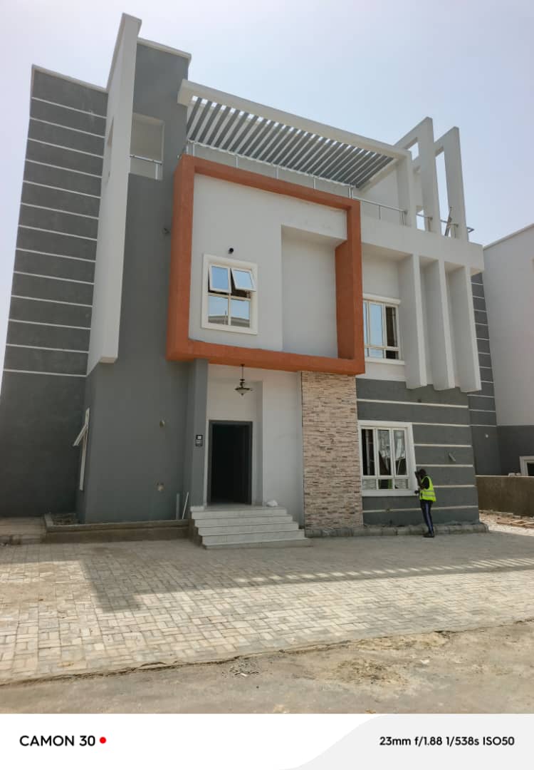 Luxury Smart home of 5 bedrooms fully detached duplex with penthouse & Elevator lift with bq f