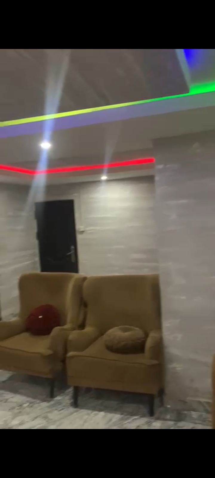 2 bedroom flat on first floor